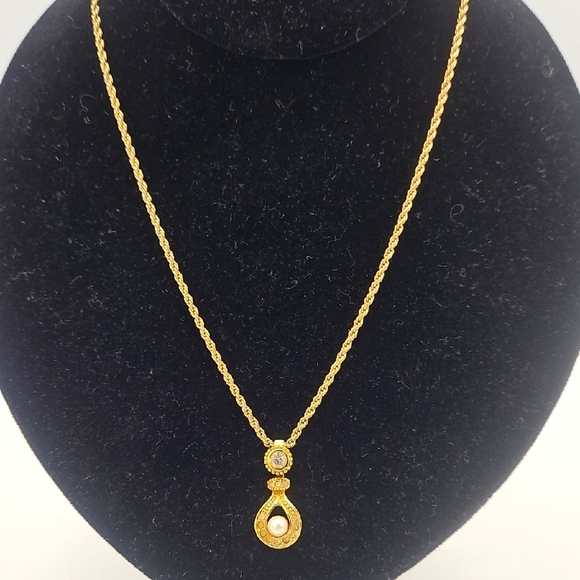 Dior Elegant Gold Tone Pendant Necklace With Pearl And Rhinestones